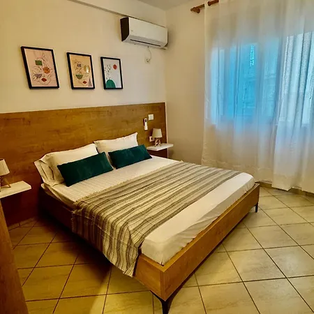 The Oasis Seaview Влёра