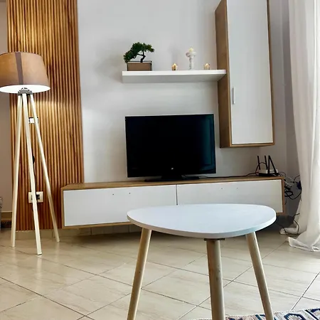 The Oasis Seaview Апартаменты *